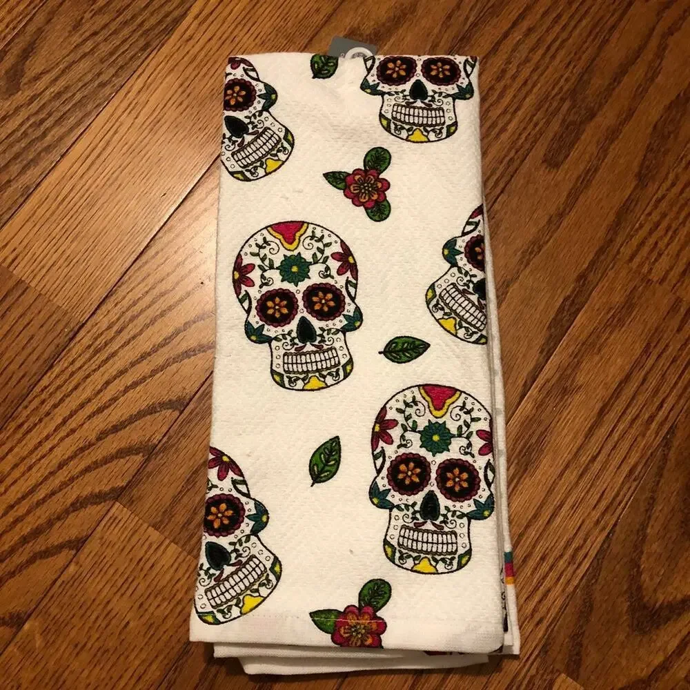 Skull Print Halloween White Dots Gray Kitchen Towels Set NWT